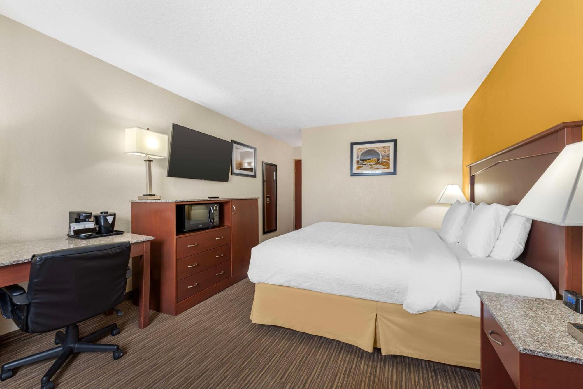 Western Executive & 3* Colorado Springs